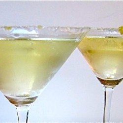 Sparkling ginger cocktail