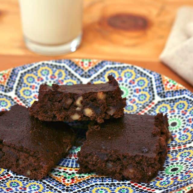 A low calorie recipe for homemade brownies from scratch.